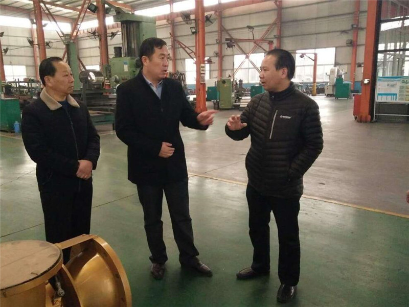 章丘双山街道党工委书记李屹东考察山东91麻豆精品秘密入口机械有限公司