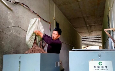 江西赣州烟区：开启烟叶烘烤“绿色之门”